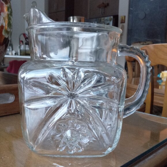 Vintage Anchor Hocking Clear Starburst Pattern Square Pitcher - Picture 3 of 16